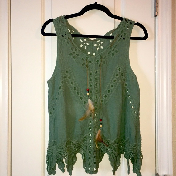 Tops - Boho feather tank